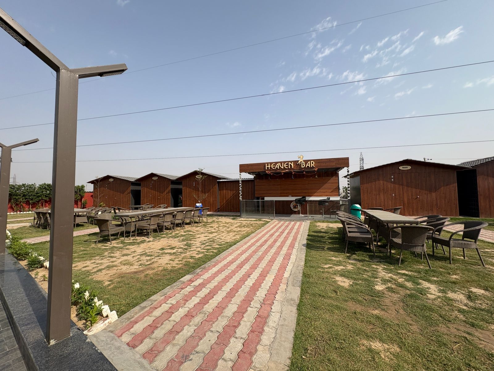 Cabin Style Guest Rooms Exterior - Barrel & Bed Tapa